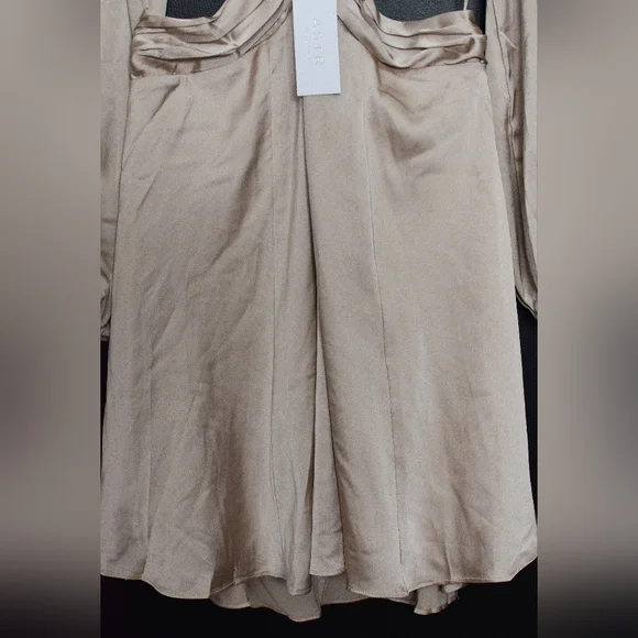 NWT ASTR The Label Anamaria Cut Out Dress Champagne Pink Satin Size M - Picture 8 of 13